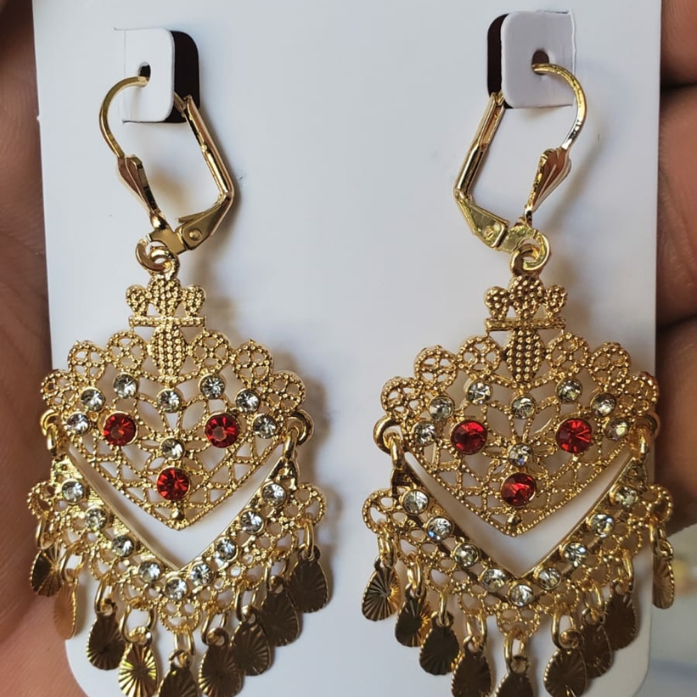 Earrings 🌻 - Picture 3 of 3